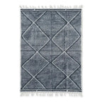 Tapis berbère gris anthracite en laine à motifs losanges blancs et franges artisanales