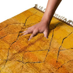 Tapis berbère en laine épaisse texture douce et moelleuse avec motifs traditionnels marocains confort premium