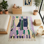 Tapis berbère multicolore violet et vert au design artistique dans chambre ou salon moderne