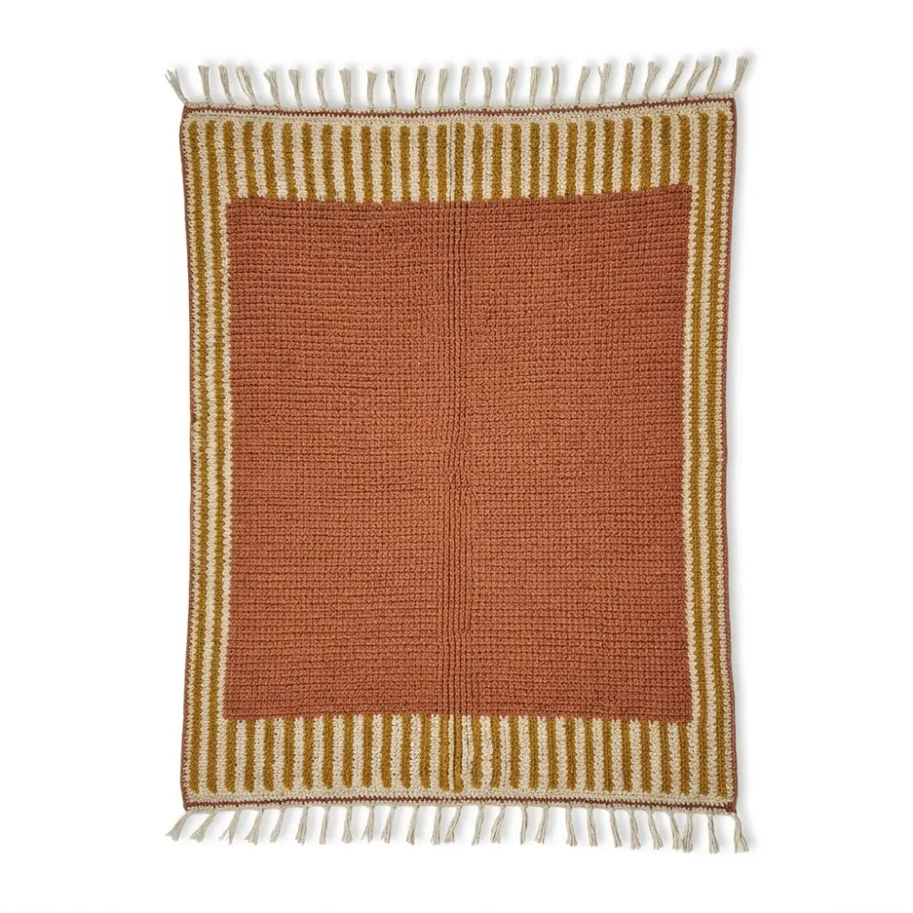 Tapis berbère Taznakht orange terre cuite à rayures jaunes et franges artisanales