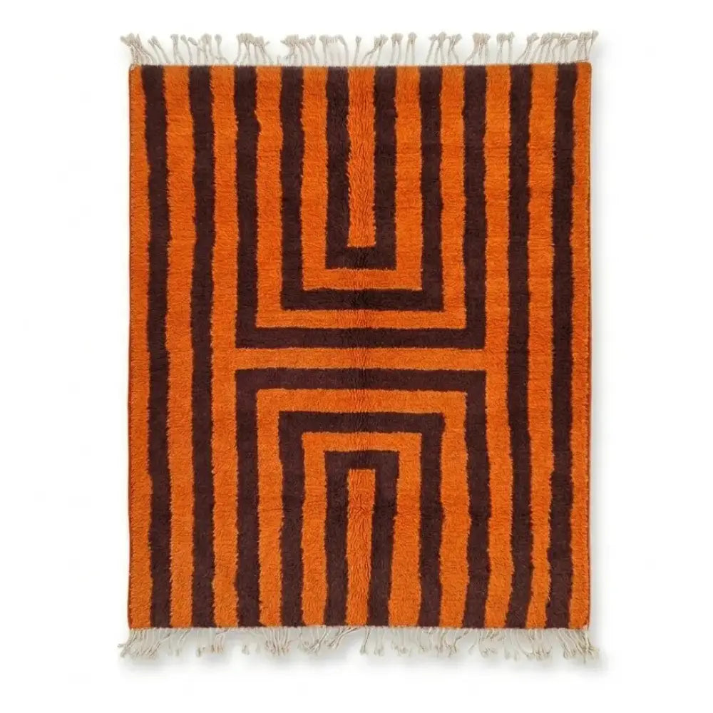 Tapis berbère en laine orange et marron au motif géométrique labyrinthique contemporain tissé à la main